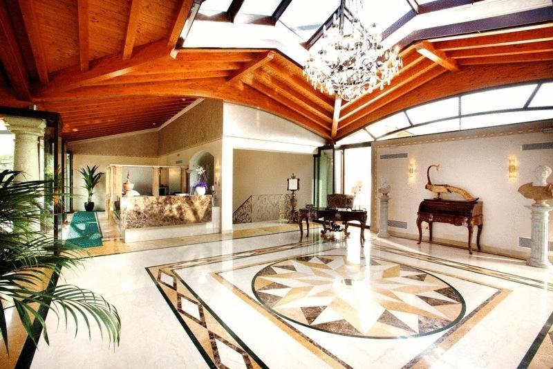 Monastero Resort & Spa Сойано-дель-Лаго Экстерьер фото